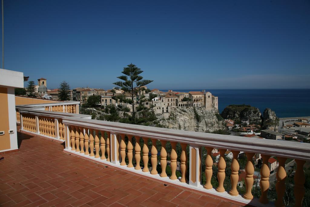 טרופאה Mansarda Villa Alf Di Vito חדר תמונה